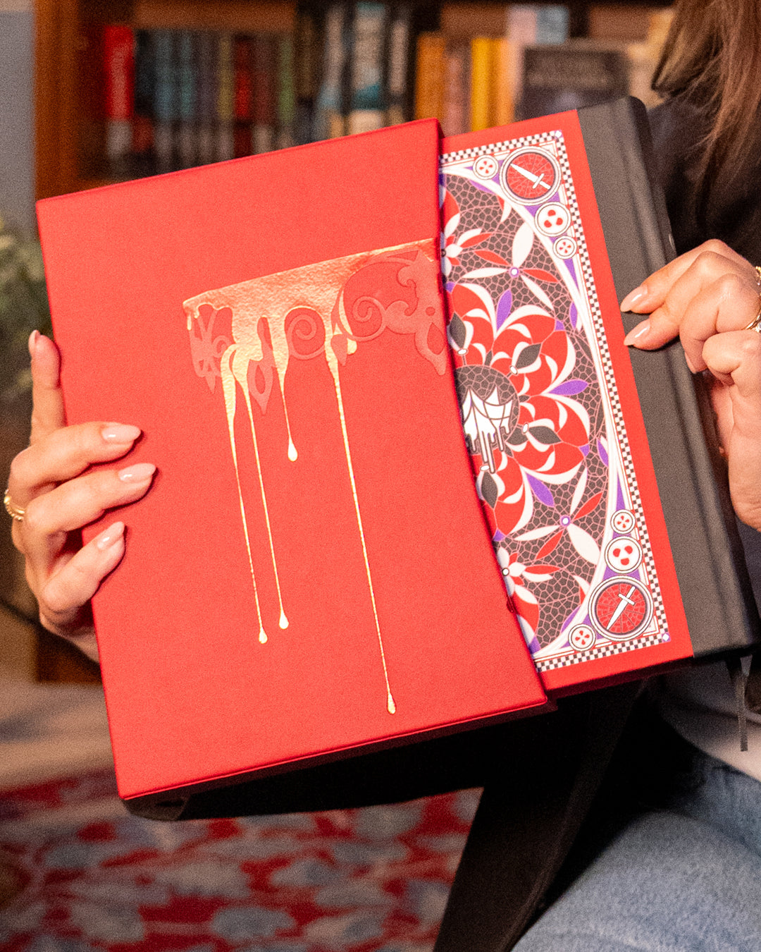 Red Queen (10th Anniversary Deluxe SIGNED Gemstone Edition with Slipcase)